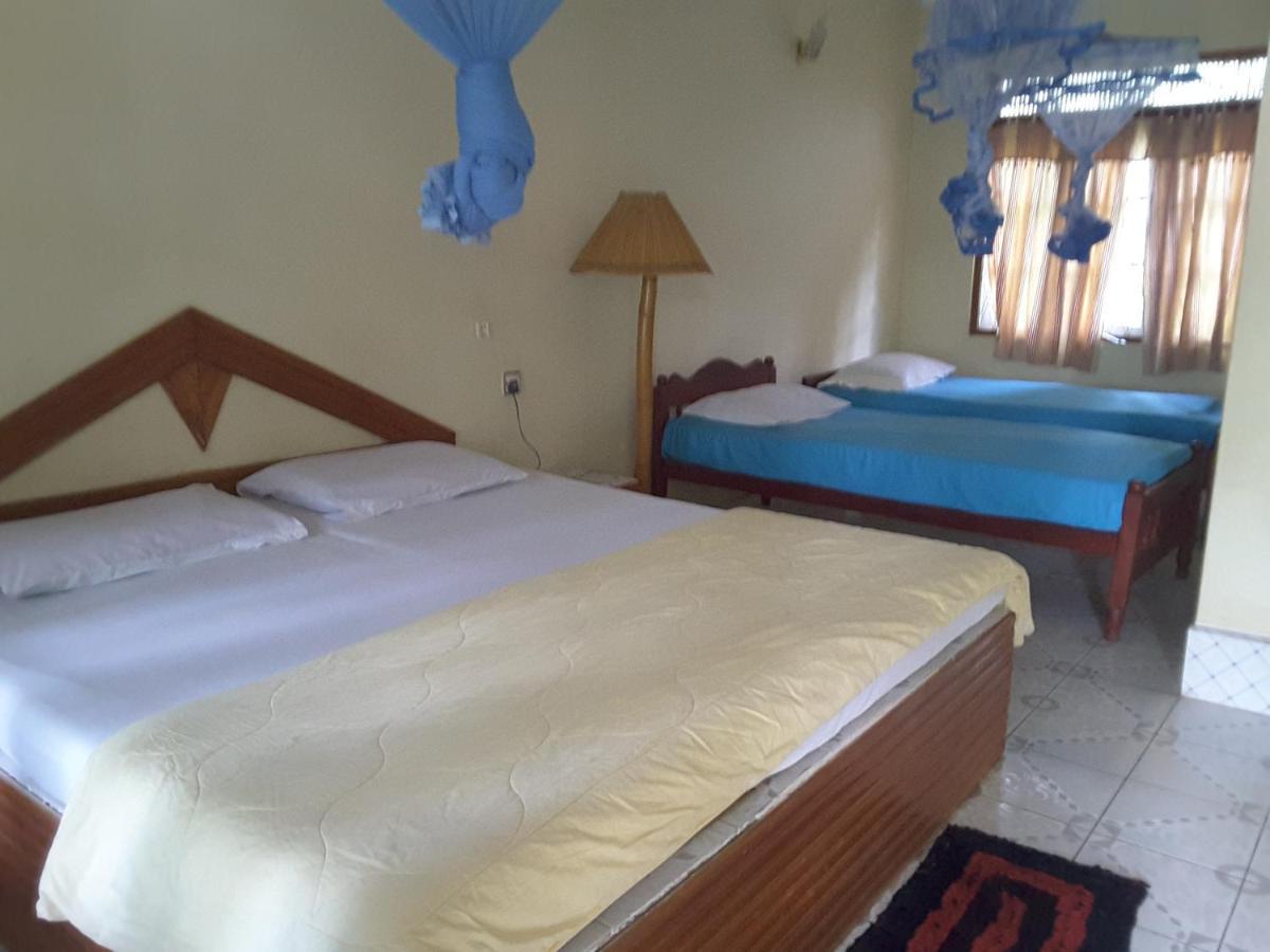 Inamaluwa Sigiri Holiday Inn מראה חיצוני תמונה