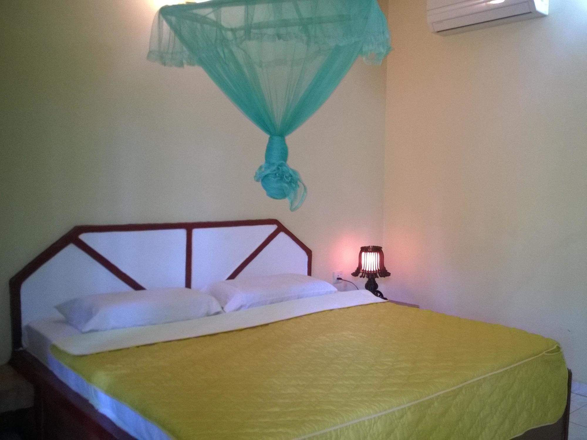 Inamaluwa Sigiri Holiday Inn מראה חיצוני תמונה