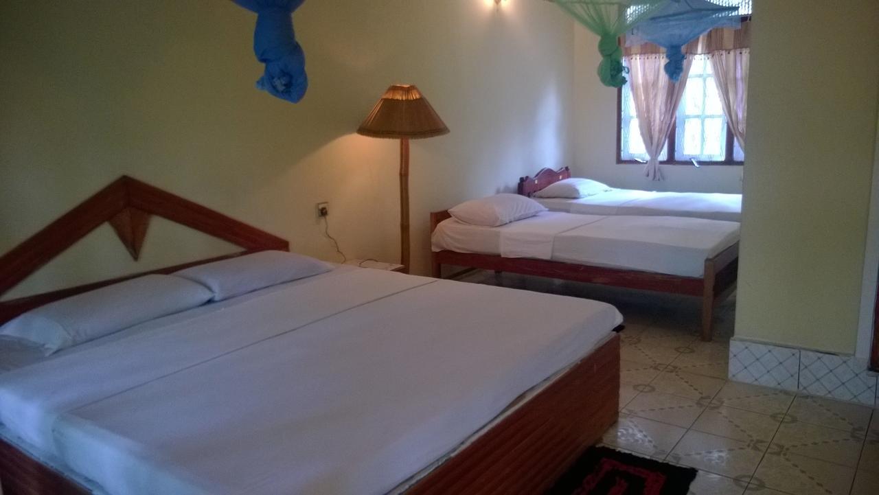Inamaluwa Sigiri Holiday Inn חדר תמונה