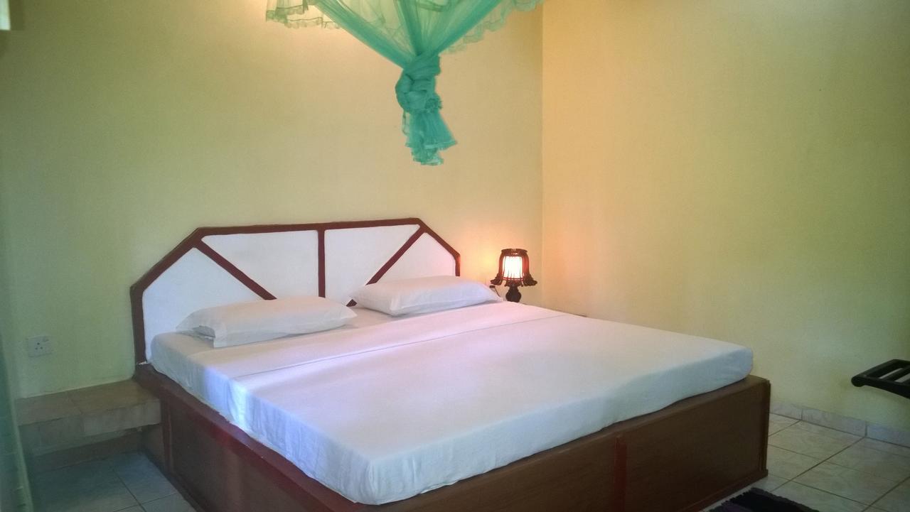 Inamaluwa Sigiri Holiday Inn מראה חיצוני תמונה