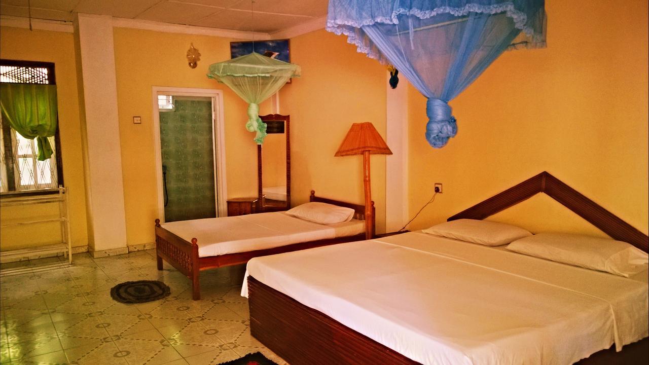 Inamaluwa Sigiri Holiday Inn מראה חיצוני תמונה